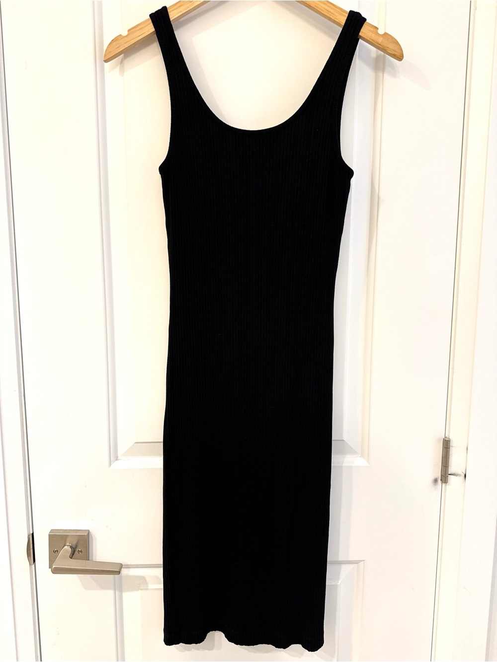 Wilfred Black Ribbed Tank Midi Dress